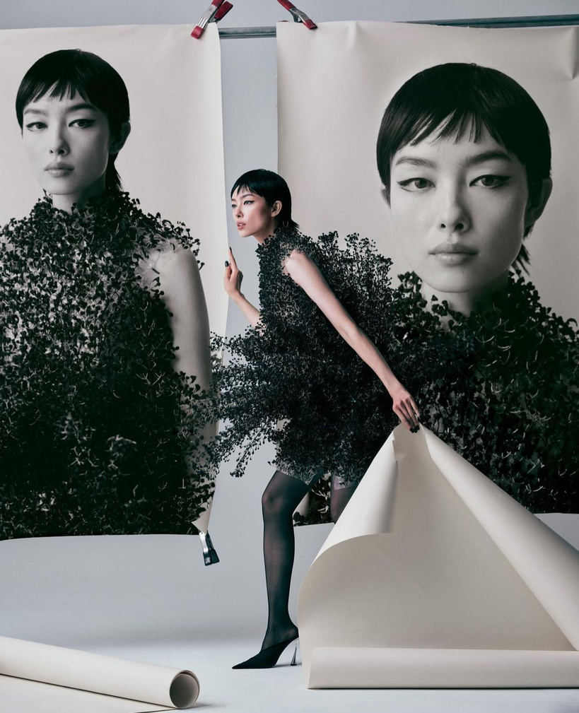 Vogue China - Blue Room, Long Hair.